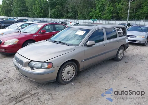 2001 Volvo V70 2.4 A/2.4 A Sr/2.4 M/2.4 M Sr (Discontinued) из США, поврежденный, VIN YV1SW61RX12091155